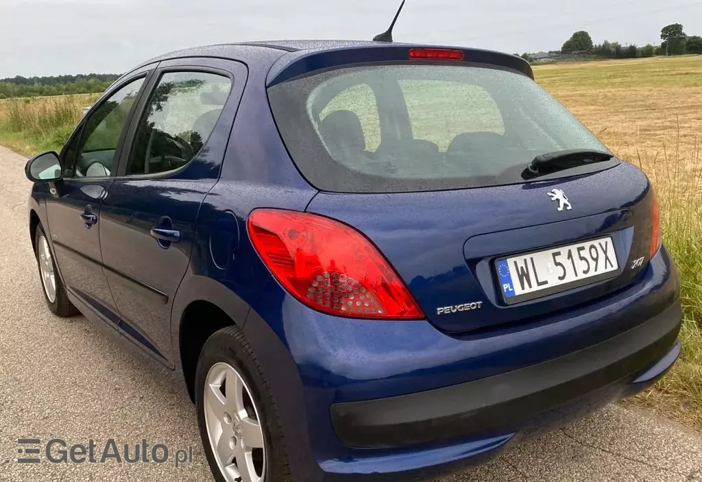 PEUGEOT 207 
