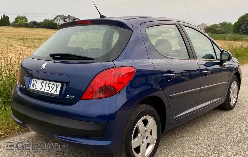 PEUGEOT 207 