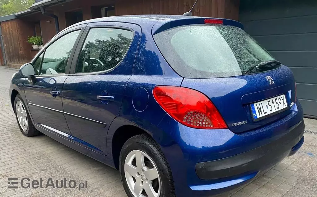 PEUGEOT 207 