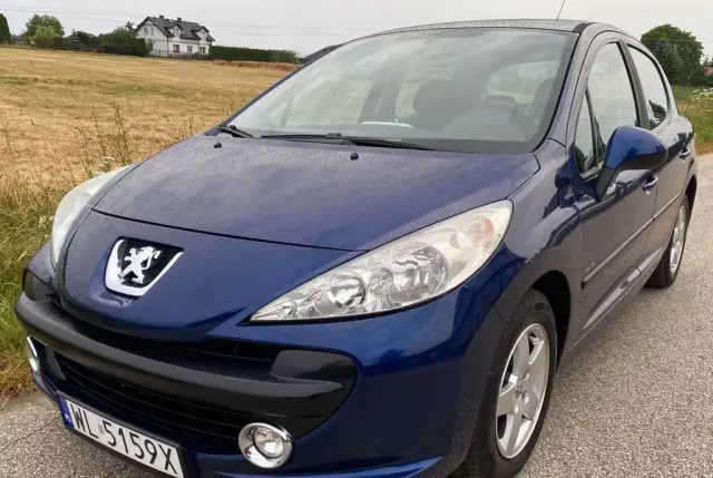 PEUGEOT 207 
