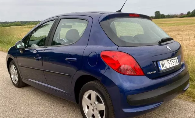 PEUGEOT 207 