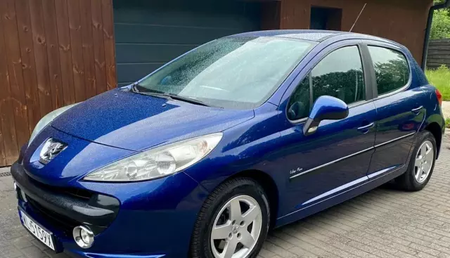 PEUGEOT 207 