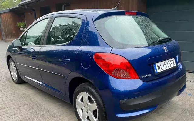 PEUGEOT 207 