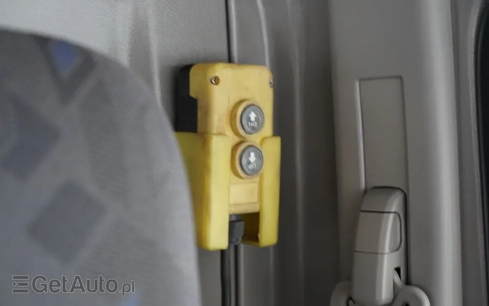 RENAULT MAXITY 140 DXI / WYWROTKA /+ HDS FASSI F22A / 995 KG UDŹWIG / WYSÓW 5,5 M / SPROWADZONY 