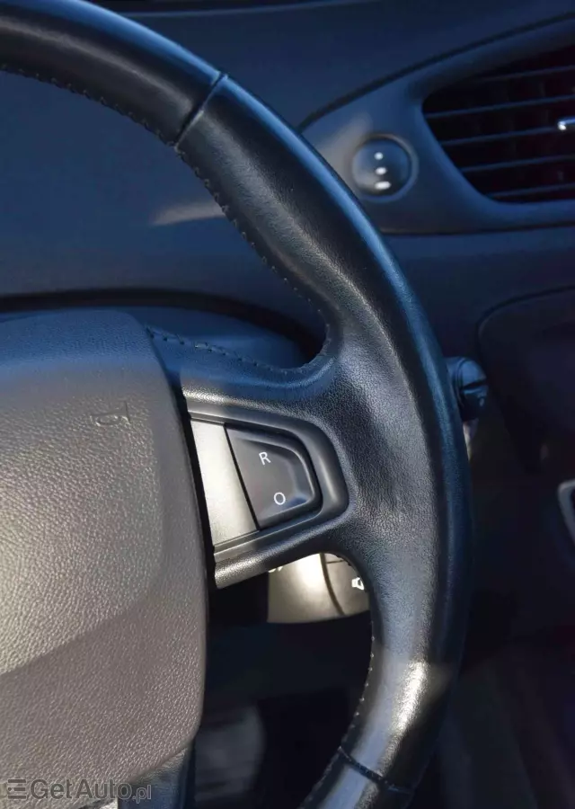 RENAULT Scenic ENERGY TCe 115 S&S LIMITED