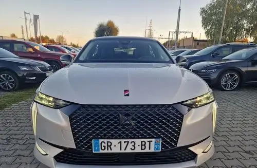 DS 4 