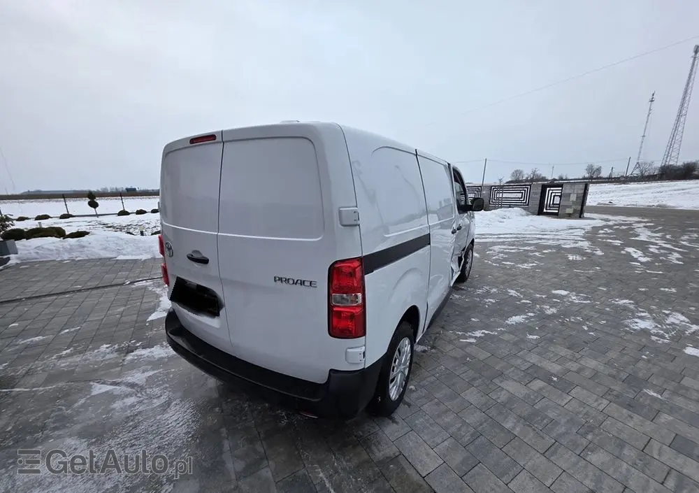 TOYOTA Proace 