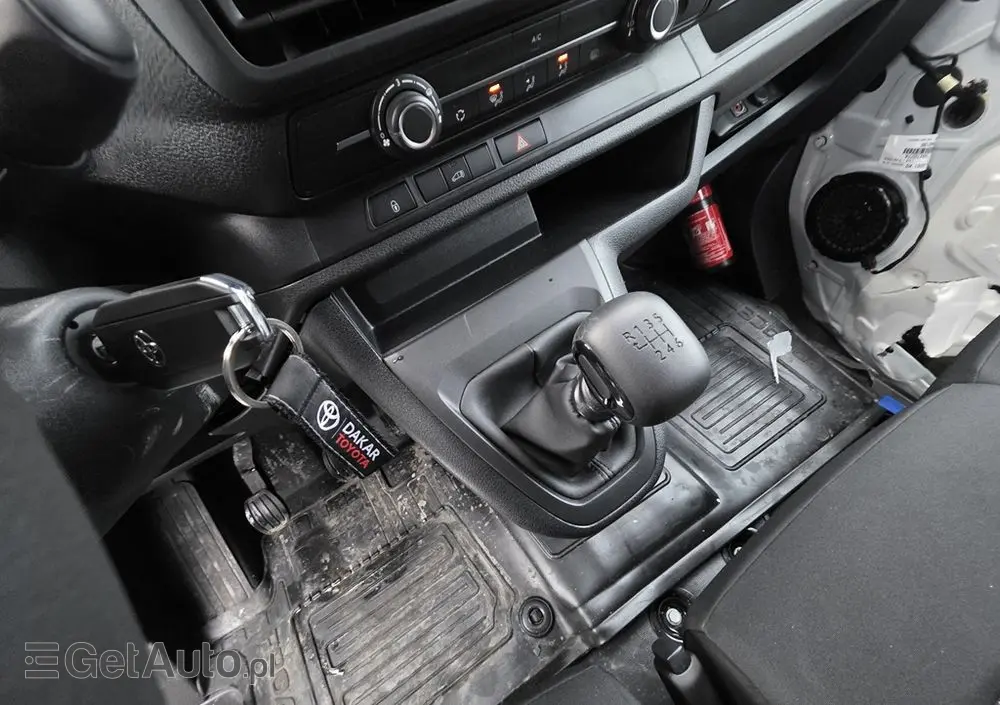 TOYOTA Proace 
