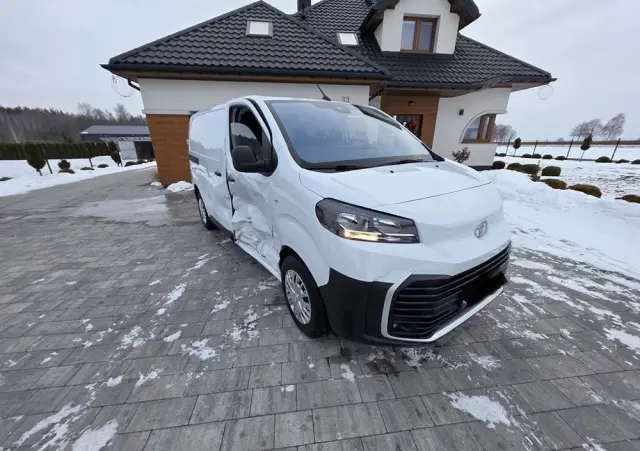 TOYOTA Proace 