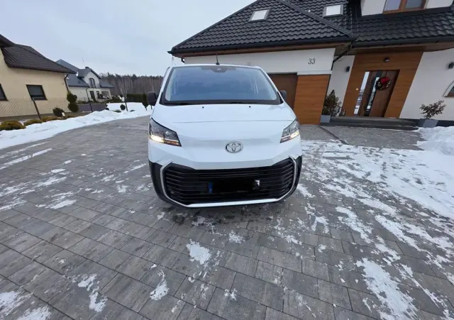 TOYOTA Proace 