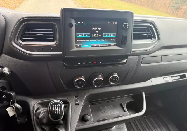 RENAULT Master L2H2  DCI 150 Brygadówka 6 osoby Klima Navi 