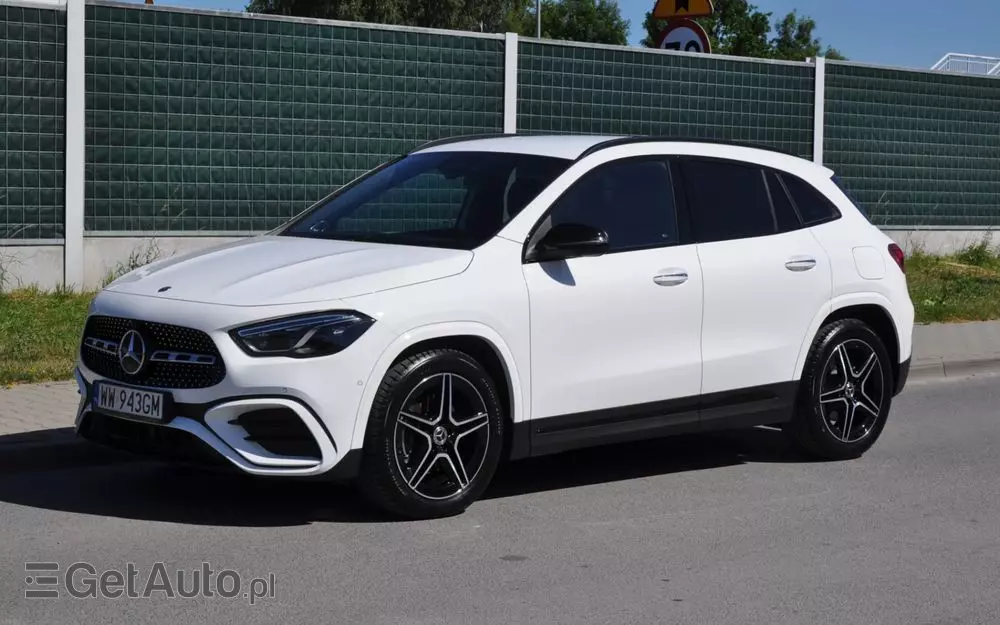 MERCEDES-BENZ GLA 