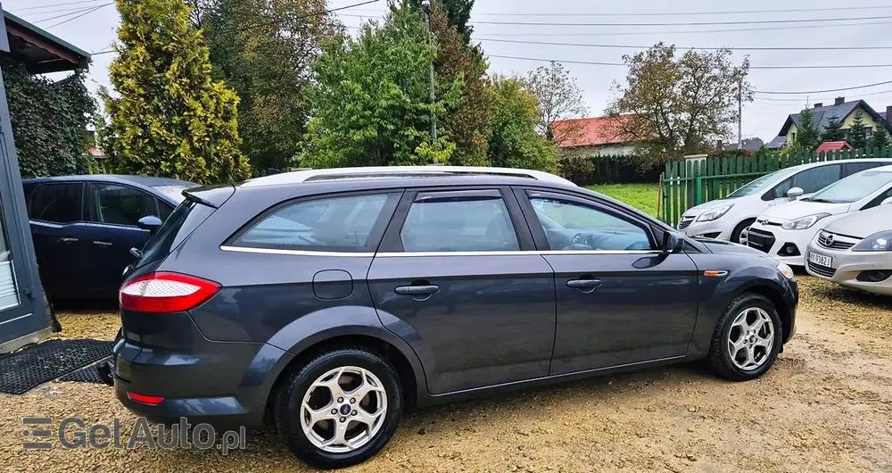 FORD Mondeo 2.0 FF Platinium X Plus (Titanium)