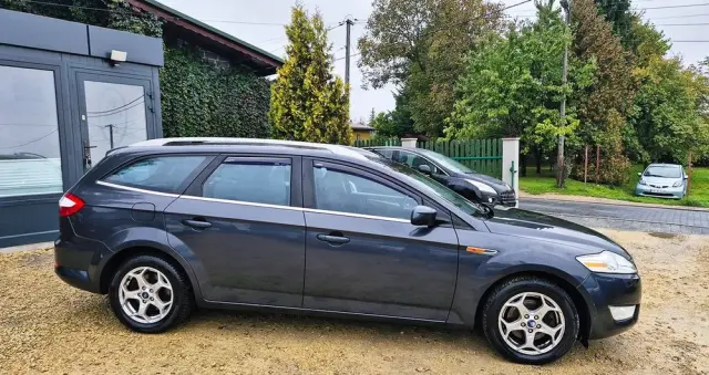 FORD Mondeo 2.0 FF Platinium X Plus (Titanium)