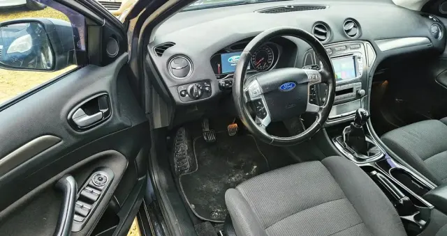 FORD Mondeo 2.0 FF Platinium X Plus (Titanium)