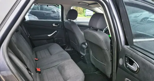 FORD Mondeo 2.0 FF Platinium X Plus (Titanium)