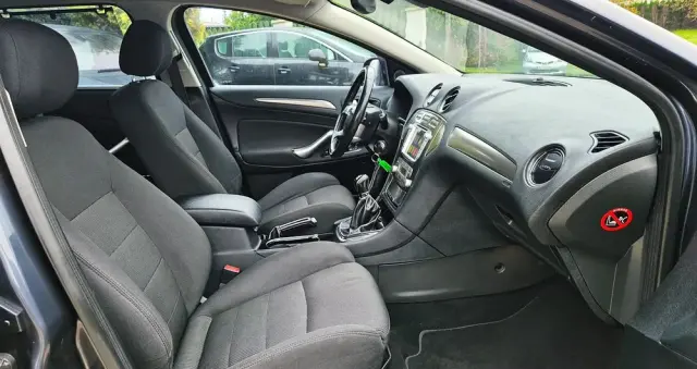 FORD Mondeo 2.0 FF Platinium X Plus (Titanium)