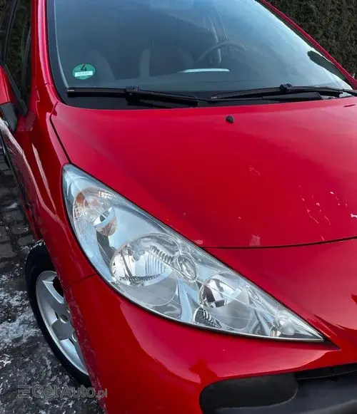 PEUGEOT 207 