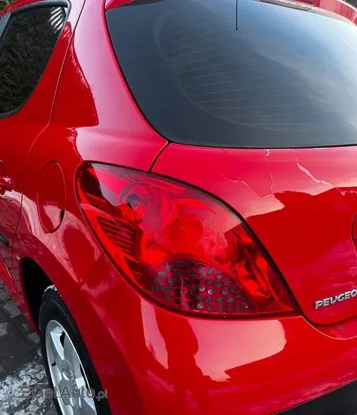 PEUGEOT 207 