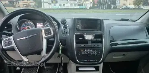 CHRYSLER Town & Country 