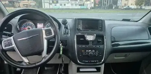 CHRYSLER Town & Country 