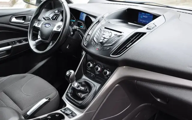 FORD Kuga 2.0 TDCi 4WD Titanium