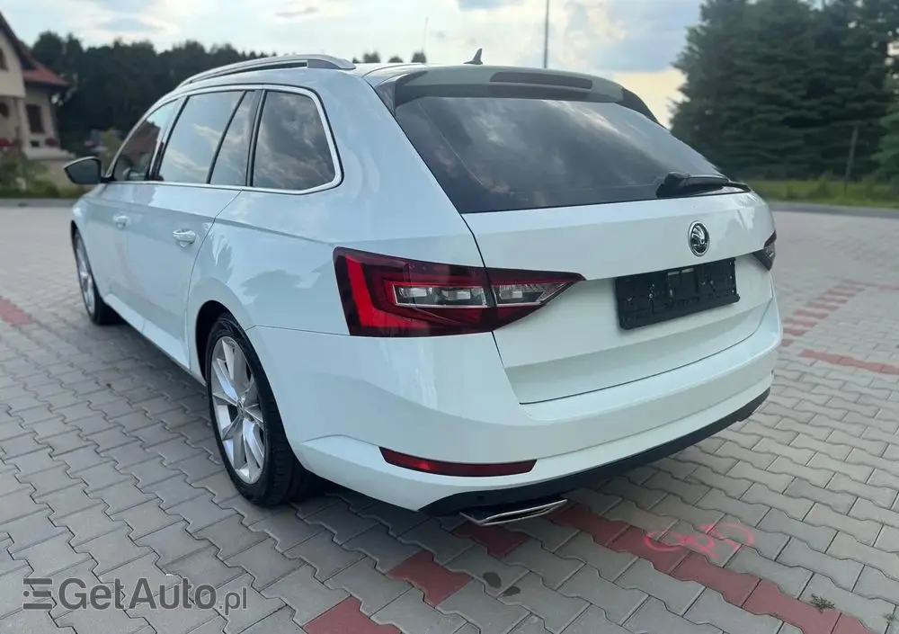 SKODA Superb 2.0 TSI 4x4 Sportline DSG