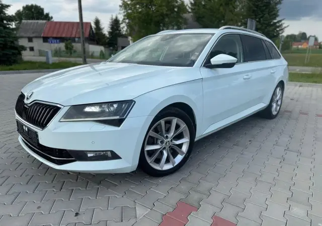 SKODA Superb 2.0 TSI 4x4 Sportline DSG