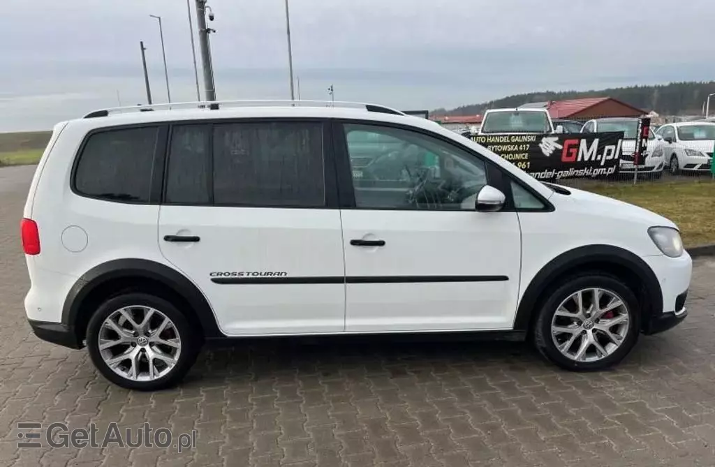 VOLKSWAGEN Touran 