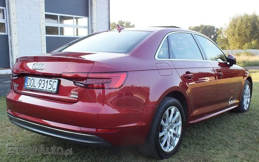 AUDI A4 Limousine 