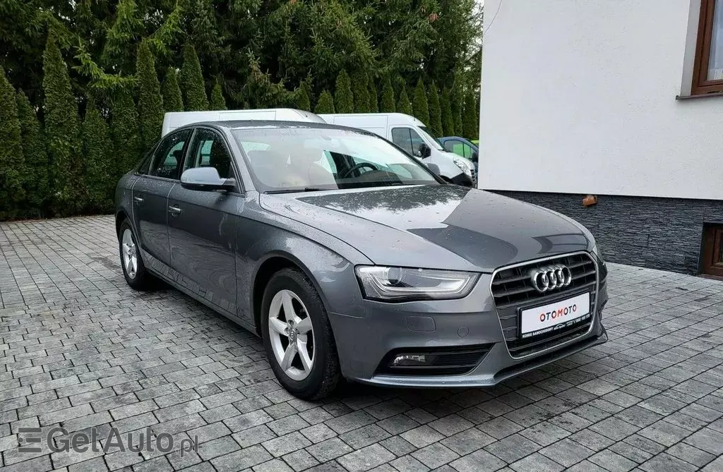 AUDI A4 