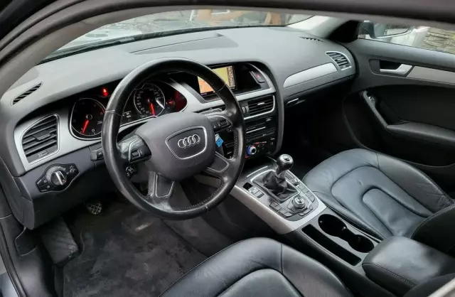 AUDI A4 