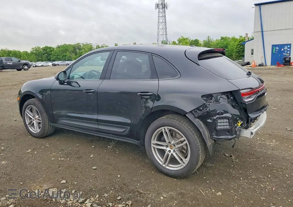 PORSCHE Macan Standard