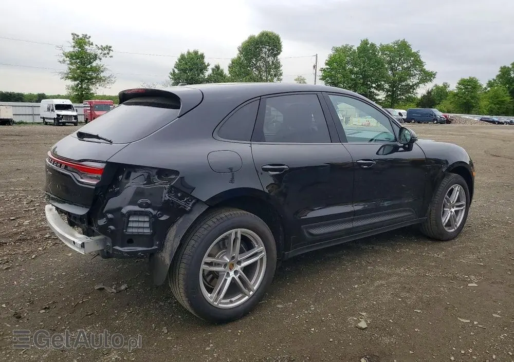 PORSCHE Macan Standard