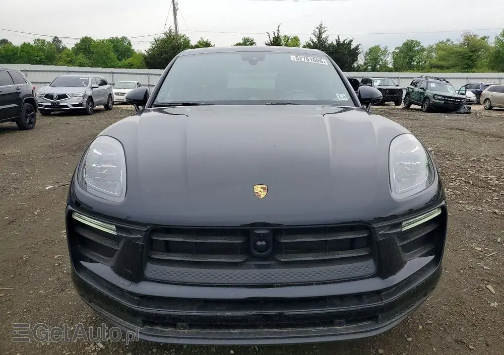 PORSCHE Macan Standard