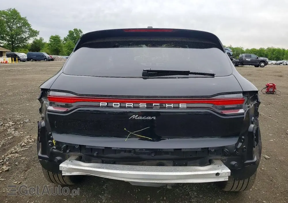 PORSCHE Macan Standard