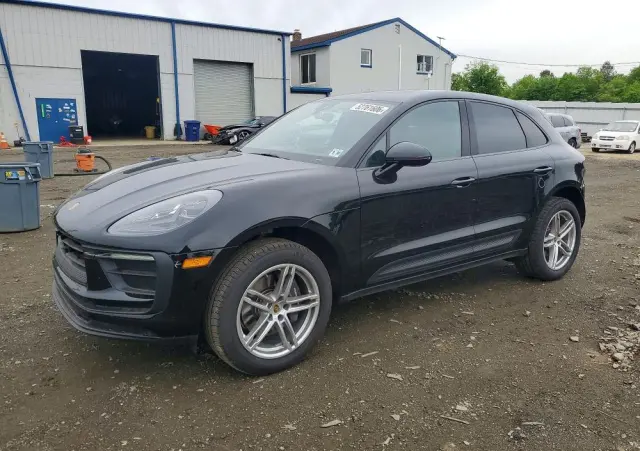 PORSCHE Macan Standard