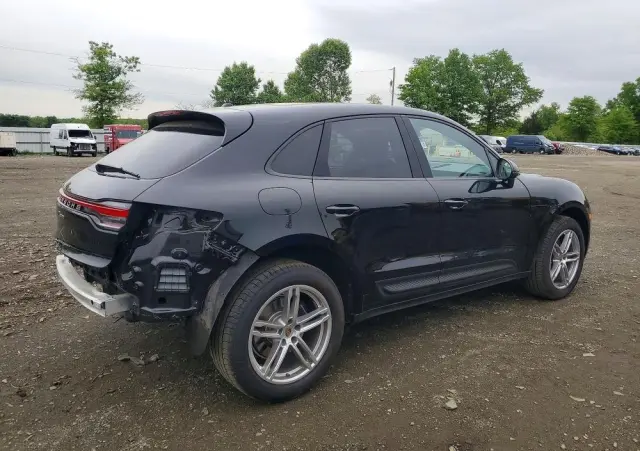 PORSCHE Macan Standard