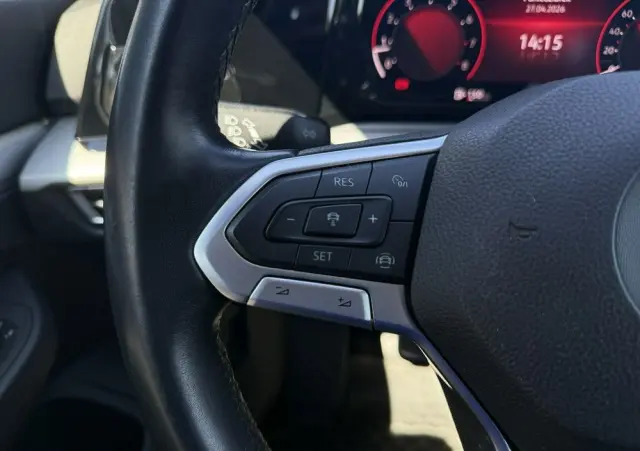 VOLKSWAGEN Golf 1.5 TSI EVO Life