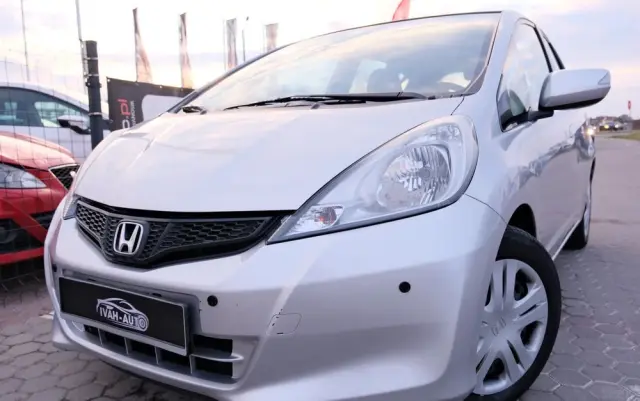 HONDA Jazz 1.4 i-VTEC CVT Trend