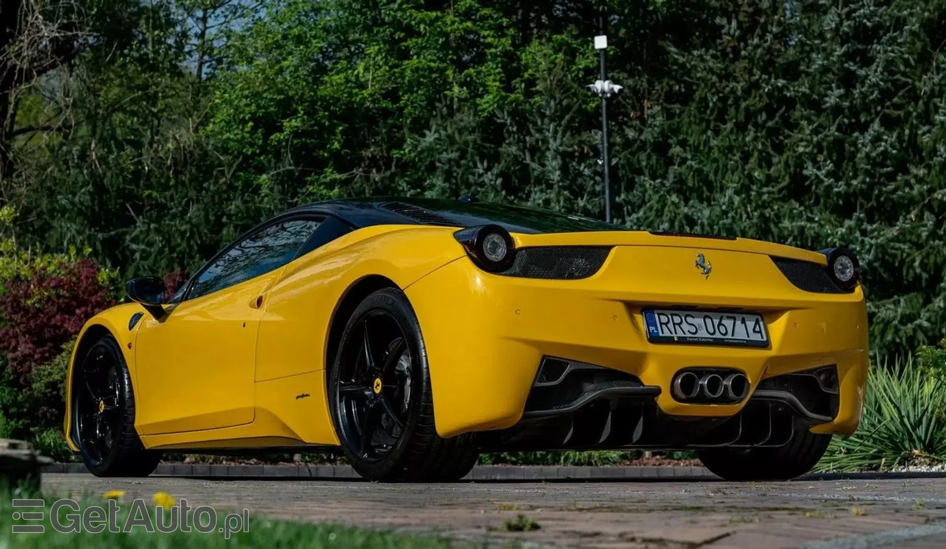 FERRARI 458 