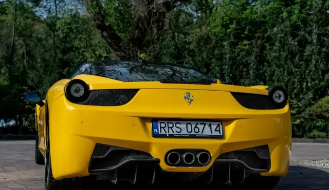 FERRARI 458 