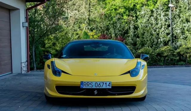 FERRARI 458 
