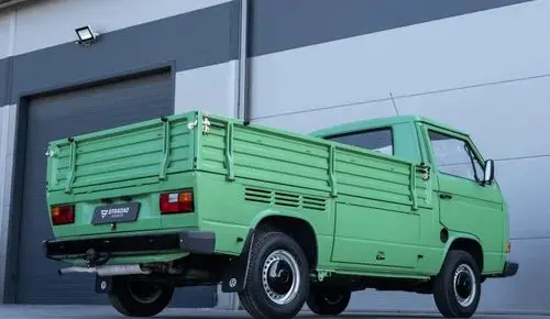 VOLKSWAGEN TRANSPORTER 