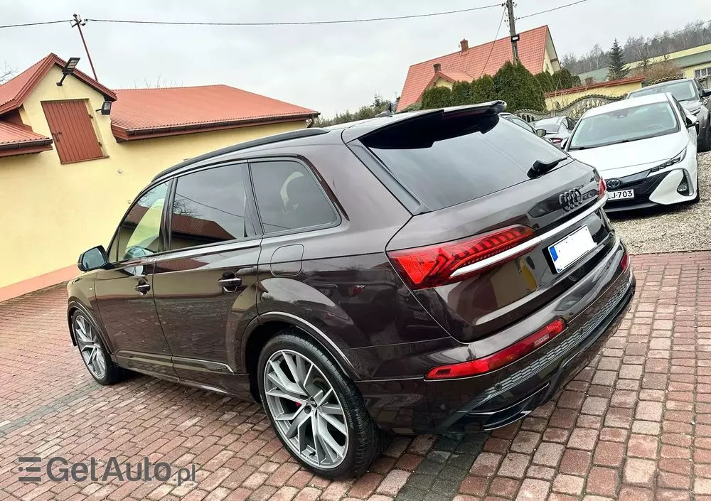 AUDI Q7 60 TFSI e PHEV Quattro S Line Tiptr