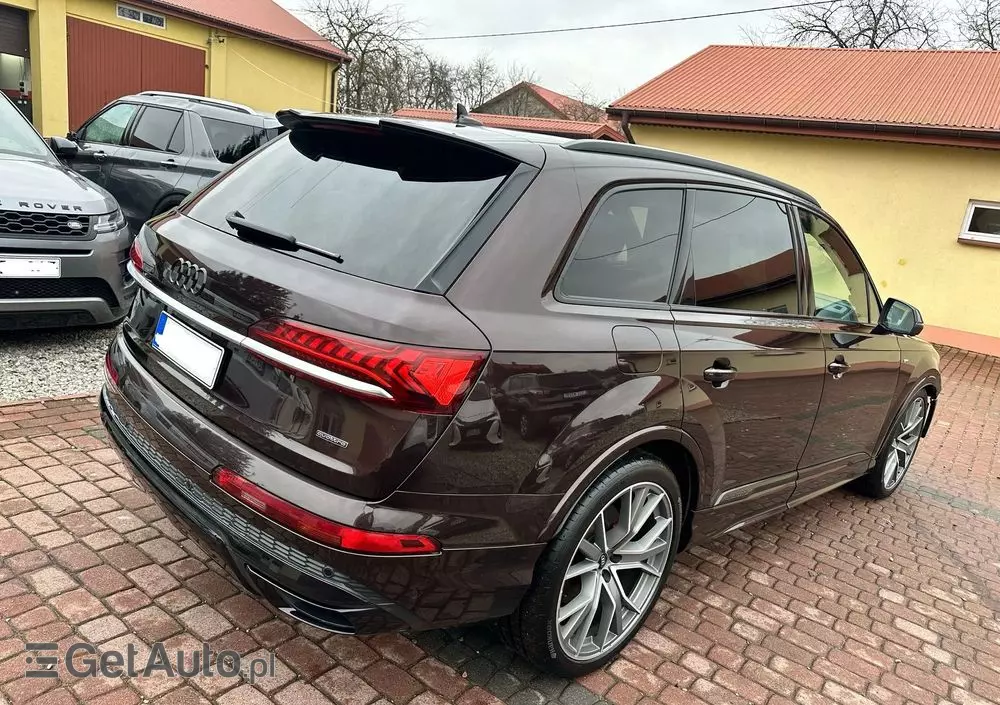 AUDI Q7 60 TFSI e PHEV Quattro S Line Tiptr