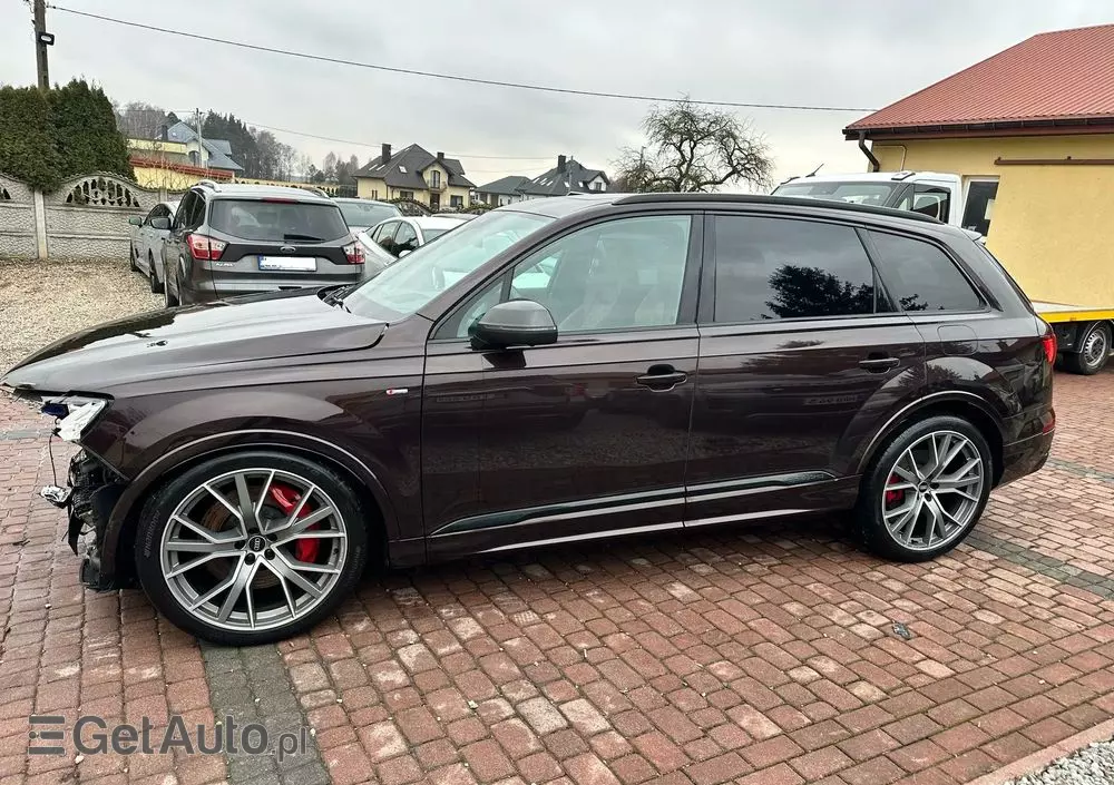 AUDI Q7 60 TFSI e PHEV Quattro S Line Tiptr