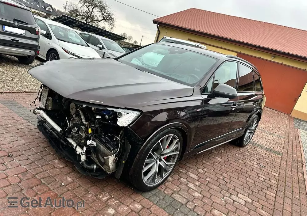 AUDI Q7 60 TFSI e PHEV Quattro S Line Tiptr