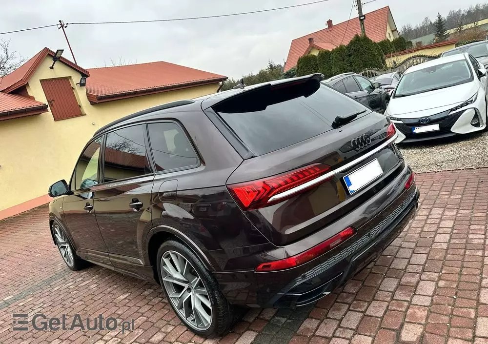 AUDI Q7 60 TFSI e PHEV Quattro S Line Tiptr