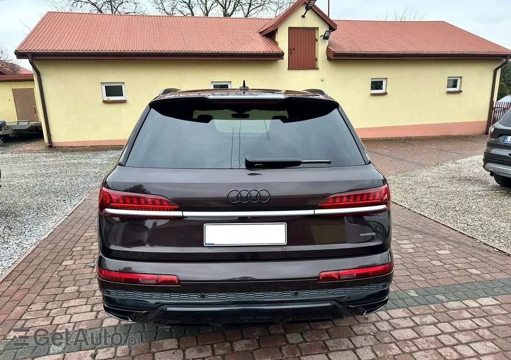AUDI Q7 60 TFSI e PHEV Quattro S Line Tiptr